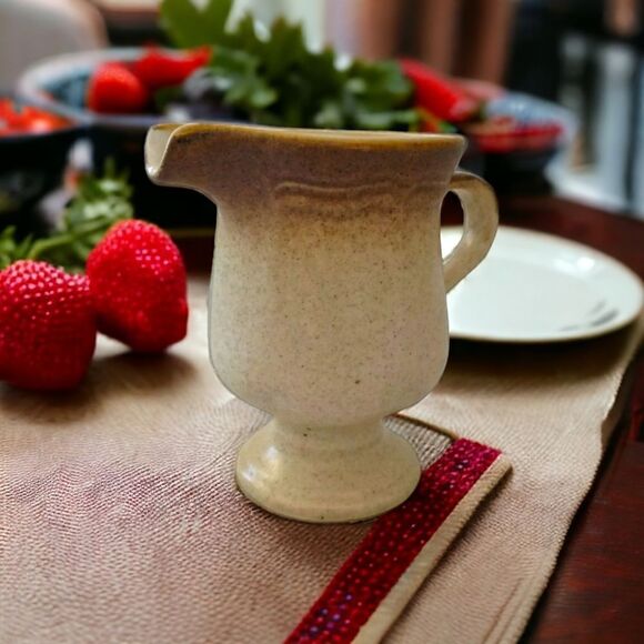 Mikasa Whole Wheat Creamer Pitcher Footed Tan Fade Ombre Vintage 70s Ceramic - Picture 1 of 16